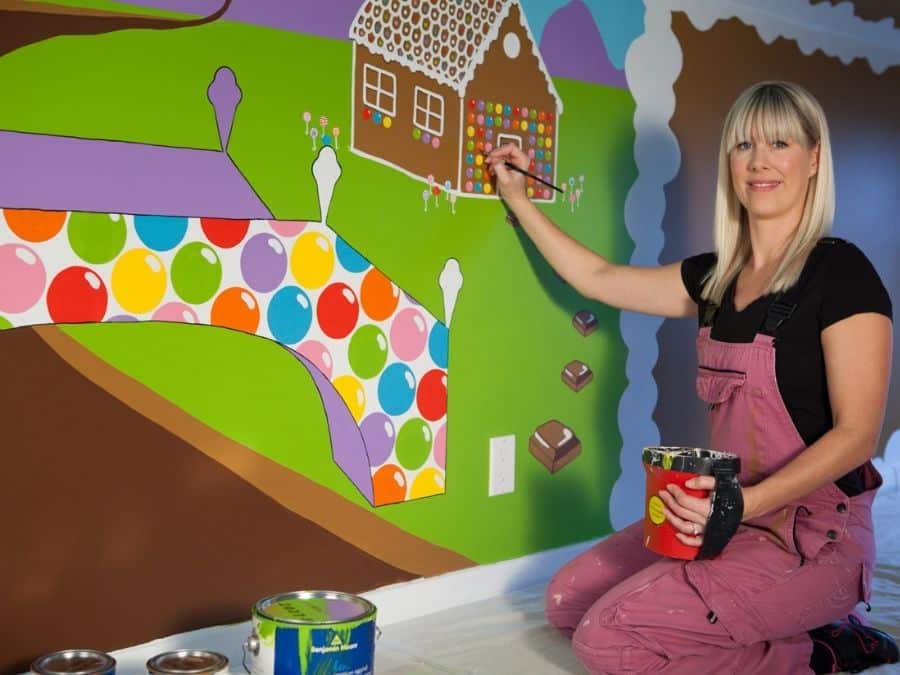 Decorating services in Hamilton, including hand-painted murals, by Adrienne of About Murals.