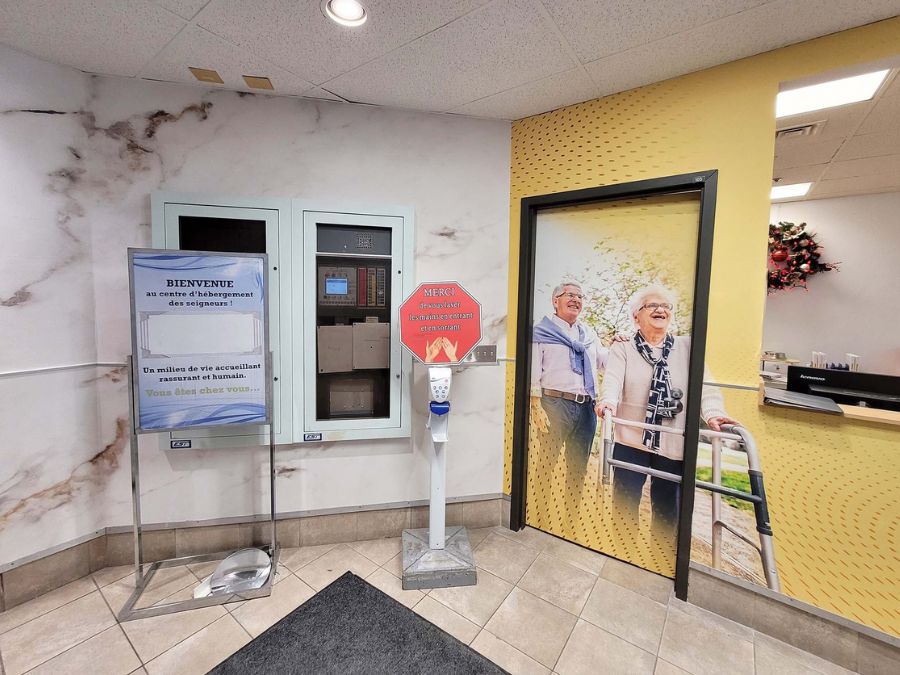 Join our Seniors Wallpaper Newsletter to find out about contests, decorating ideas and wallpaper tips from About Murals.